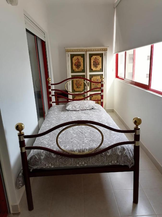Leonel Barcelos Apartment *